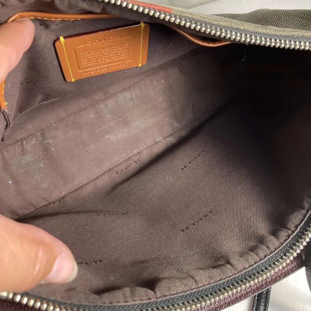 Coach Women's 69647 Stripes tote  Crossbody - Picture 4 of 8